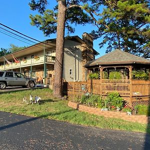 Edelweiss Inn