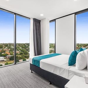 Essence Suites Taringa